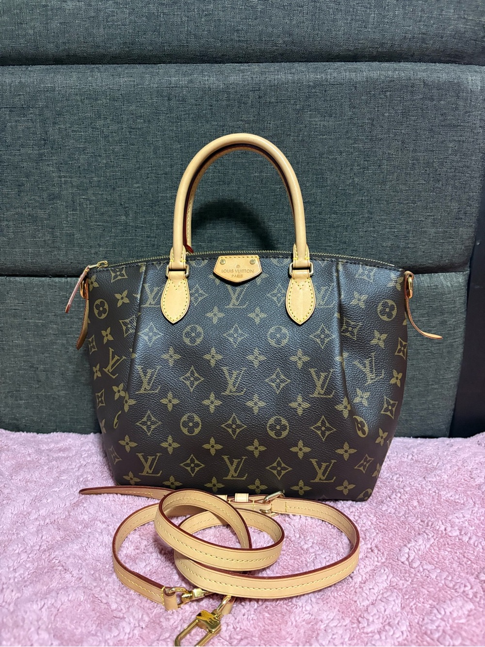Louis Vuitton Turenne  Mm
